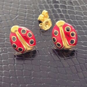 Vintage Collectable Avon Ladybug Earrings